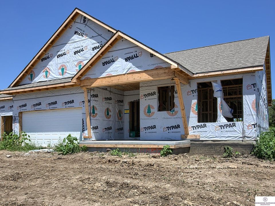1st image of 18506 Olive Cir