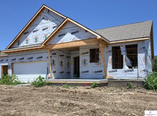 18506 Olive Cir, Omaha, NE 68136