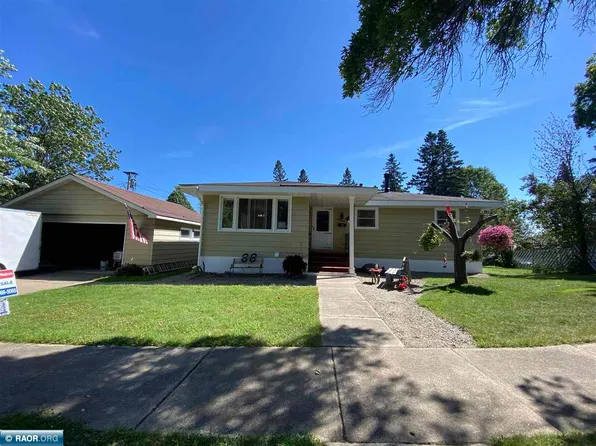 320 S Summit St, Gilbert, MN 55741