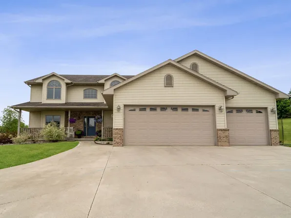 5673 Deer Wood Ln, Campbellsport, WI 53010