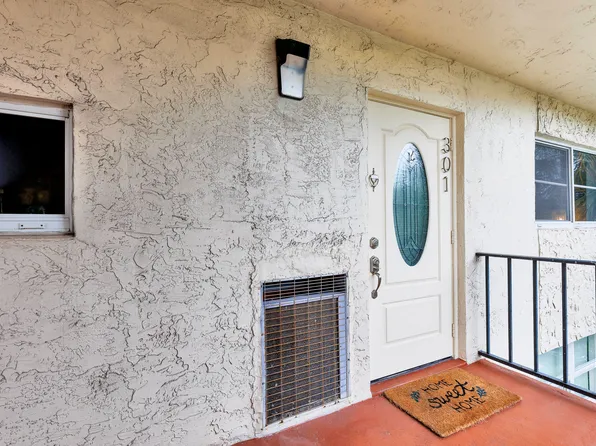 9500 N Hollybrook Lake Drive #301, Pembroke Pines, FL 33025
