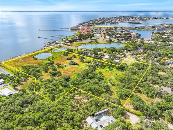 417 S Fulton Beach Rd, Rockport, TX 78382