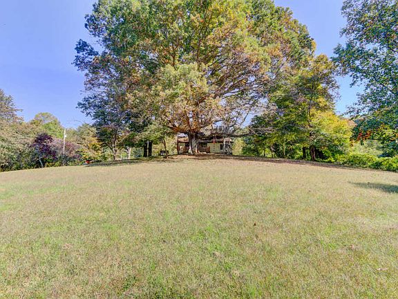 2nd image of 9025 Tedford Ln