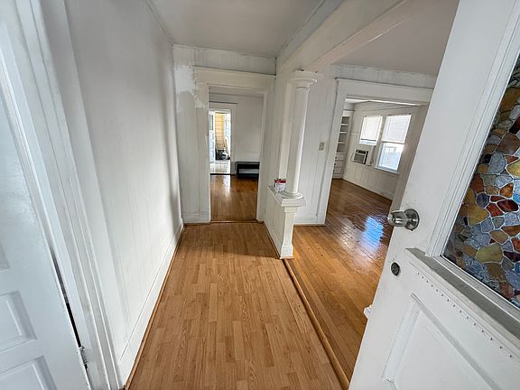 2nd image of 2014 18th St APT C