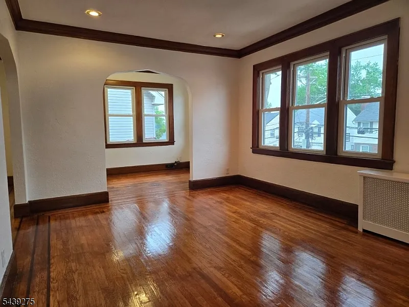 4 bed, 1.0 bath, $2,800 — Photo 4
