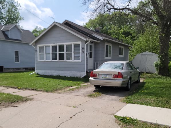 25 22nd St SE