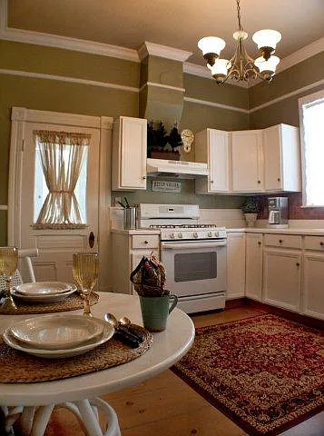 518 Forest Ave — Photo 7