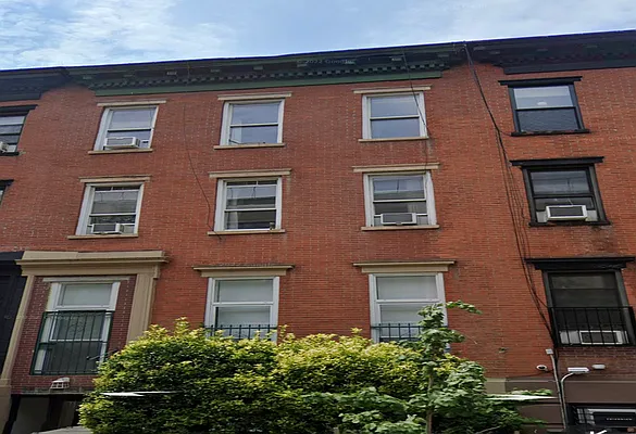 Rented by City Connections Realty | media 9