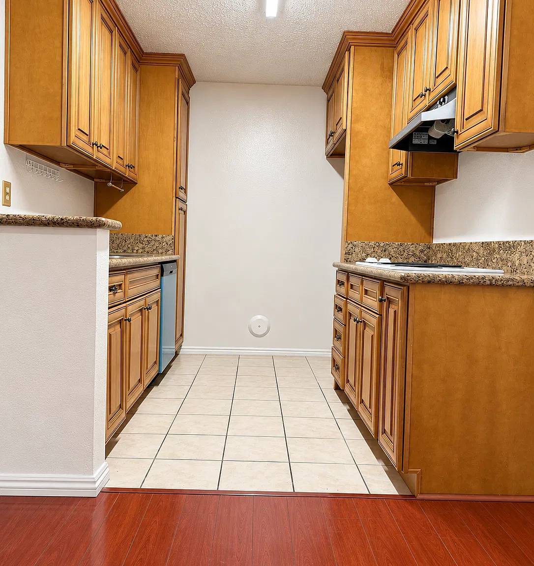 2 bed, 2.5 bath, 1129 sqft, $3,000 — Photo 3