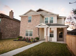 8211 Gran Villa Dr, Cypress, TX 77433