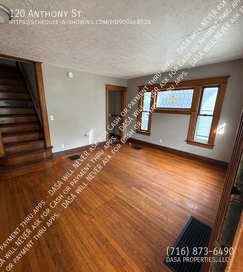 120 Anthony - 3 Bed / 1 Bath — Photo 4