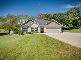 889 Sugar Hollow Rd, Piney Flats, TN 37686