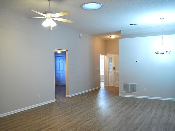 4th image of 1186 Waterfall Dr