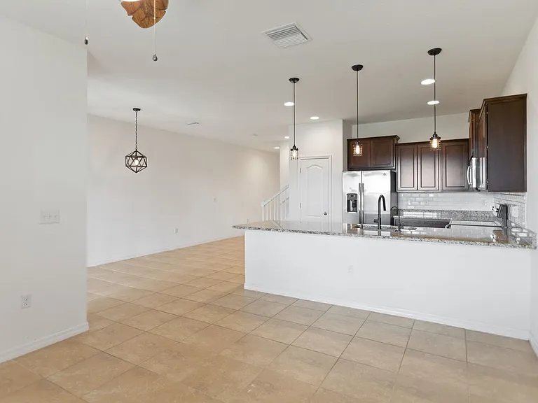 3840 Silverlake Way — Photo 10