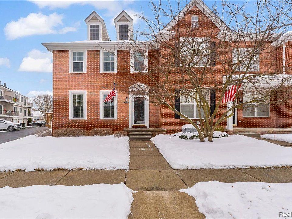 1st image of 14456 Victoria Dr #13