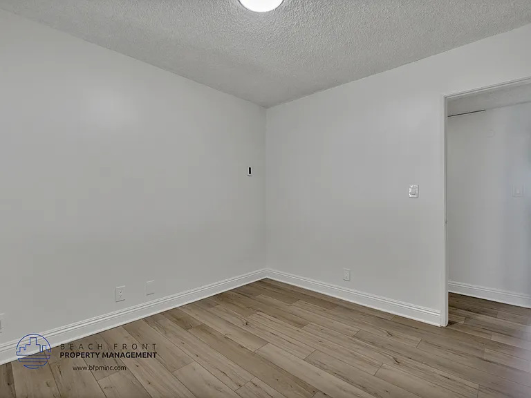 740 W 24th St. — Photo 70