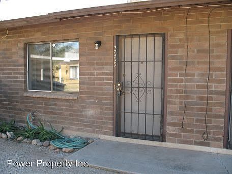 1st image of 3222 E Blacklidge Dr