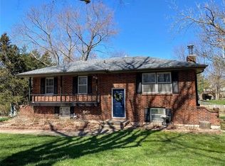 1910 SW 2nd St, Lees Summit, MO 64081