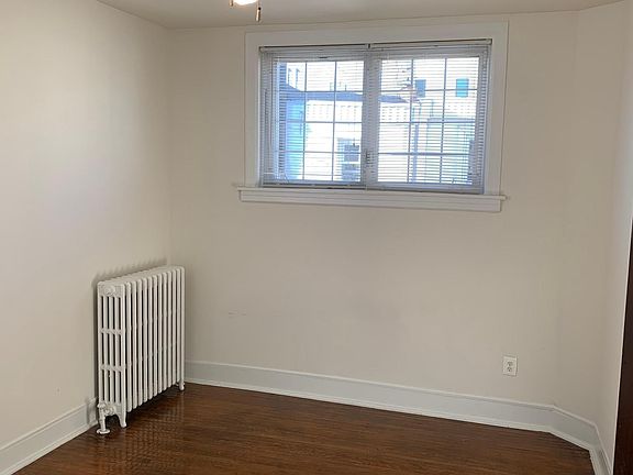 3rd image of 429 E Girard Ave #2