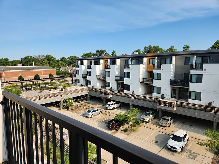 River Rock Apartments — Photo 38
