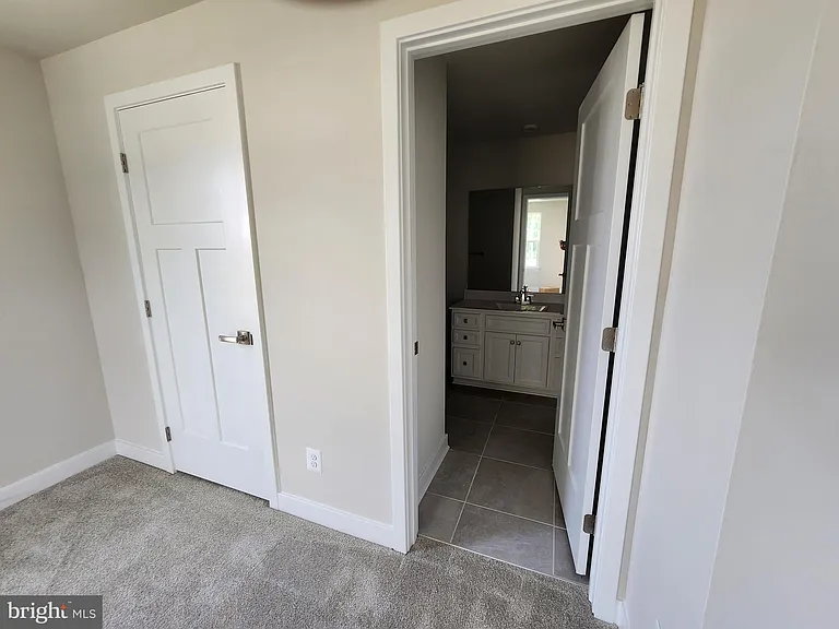 844 New Castle Landing Dr — Photo 21