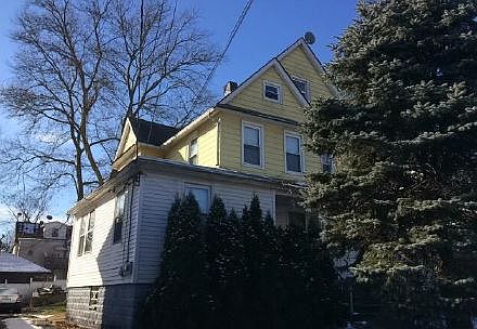 2nd image of 260 Howland Ave
