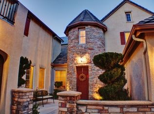 1695 E Banwell Ln, Fresno, CA