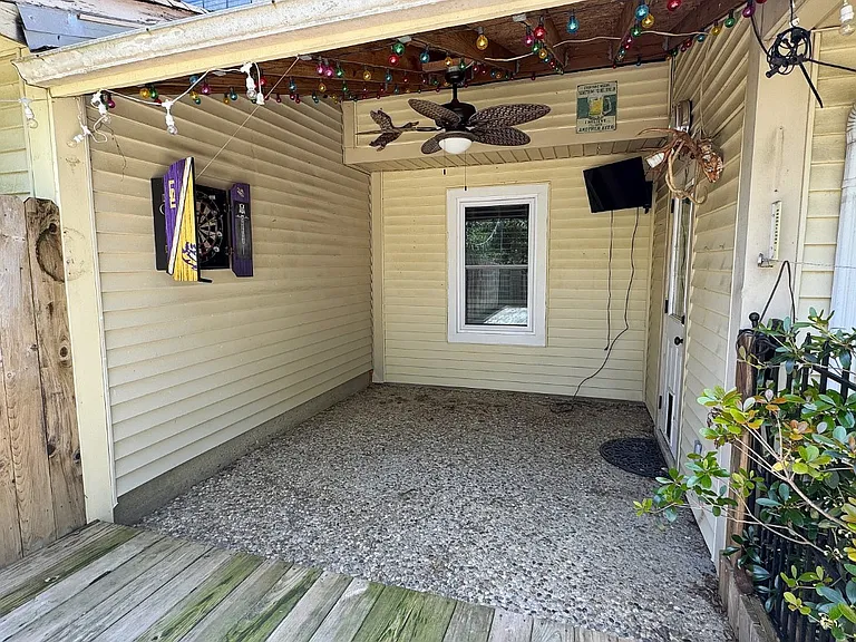 114 Westchase Dr — Photo 3