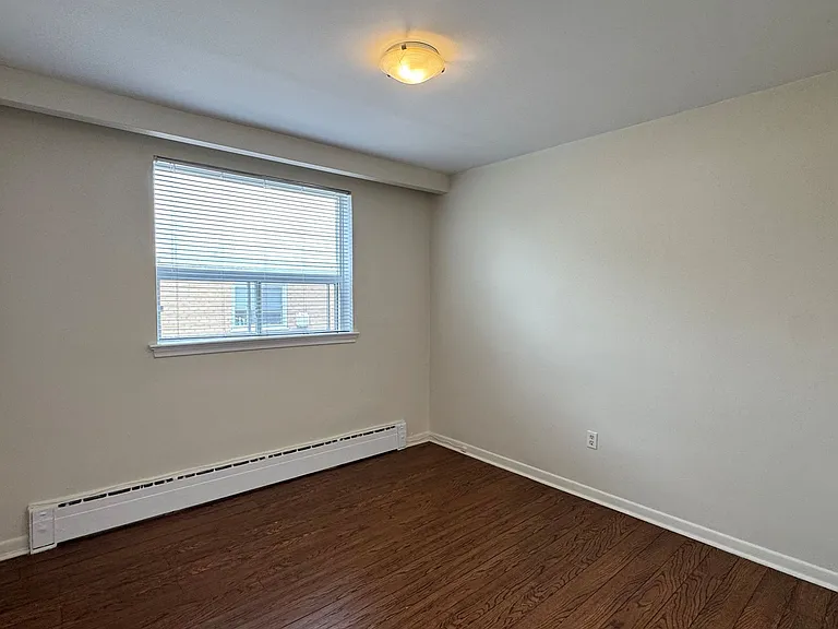 242 Wilmington Ave #3 — Photo 11
