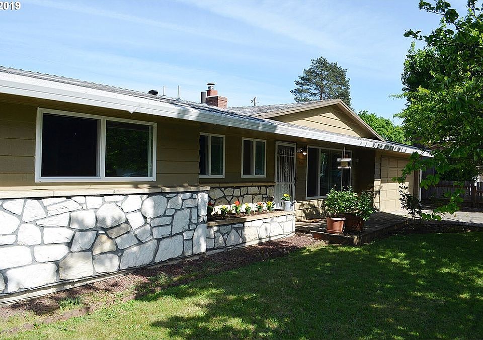 1st image of 3009 NE Littler Way