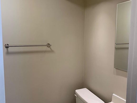 3rd image of 312 Cedarcliff Rd