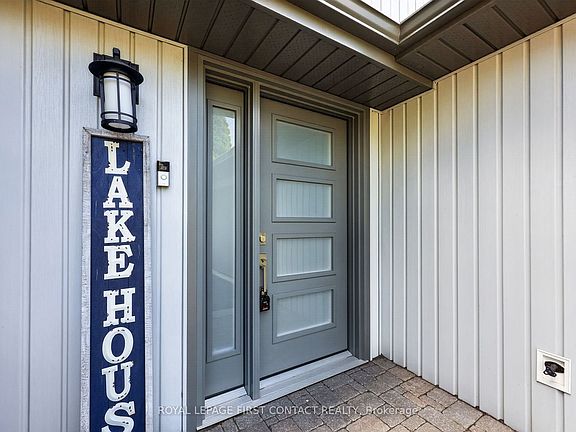4th image of 167 Lakeshore Rd W