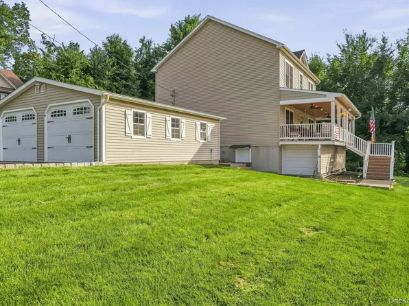 6 E Shore Road, Greenwood Lake, NY 10925