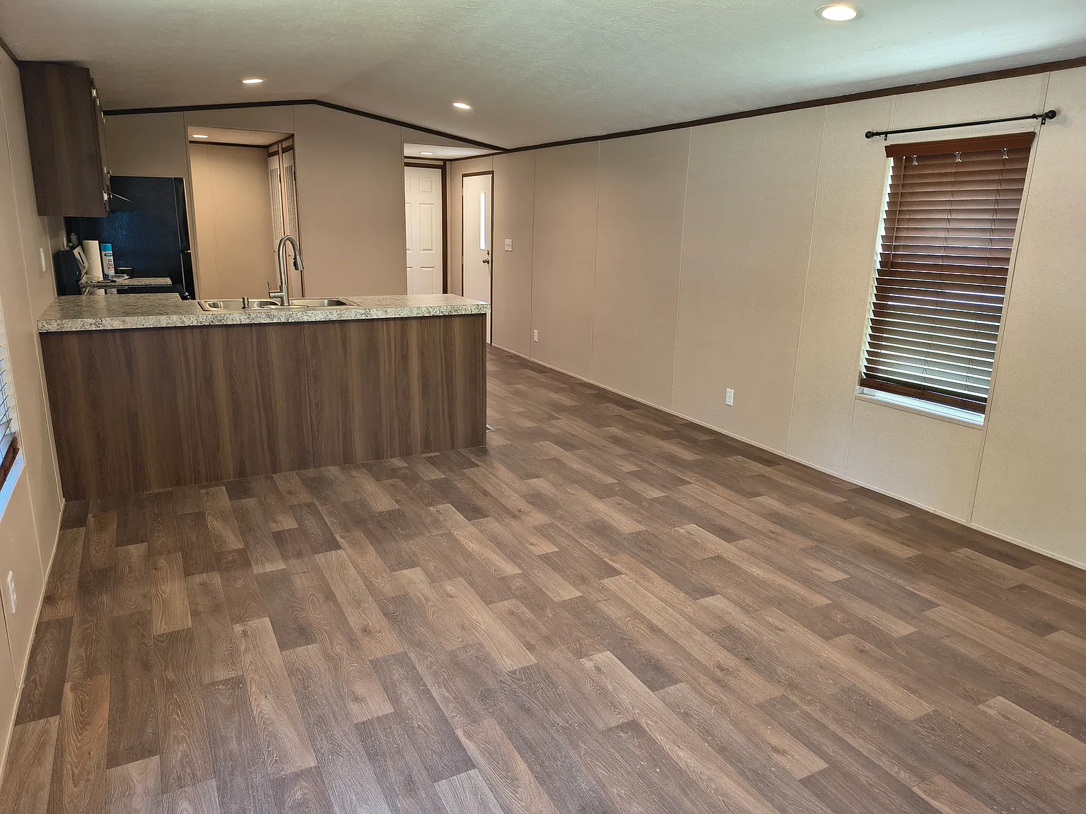 730 Case Cove Rd — Photo 2