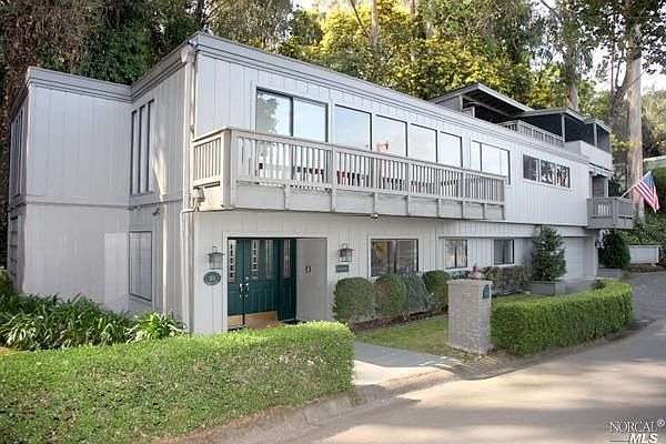 1st image of 215 Currey Ln