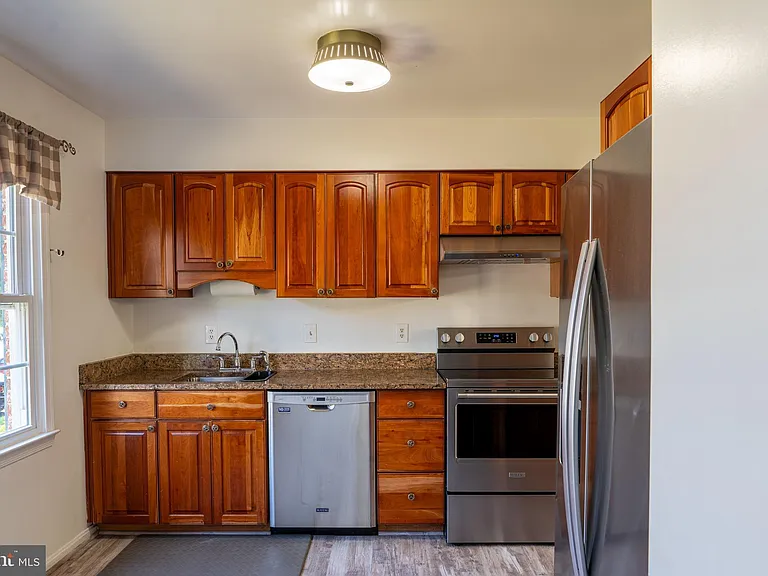 2913 Seminole Rd — Photo 12