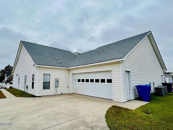 2nd image of 2209 Brookville Drive #B