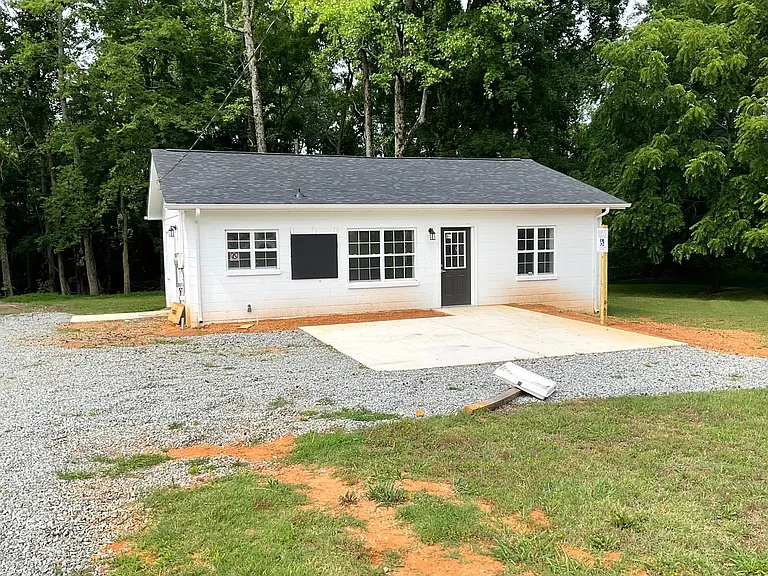 5479 W State Highway 27 — Photo 1
