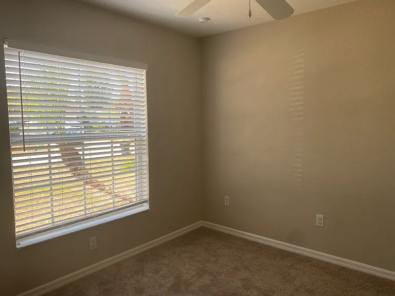 4492 Adelaide Ave — Photo 7