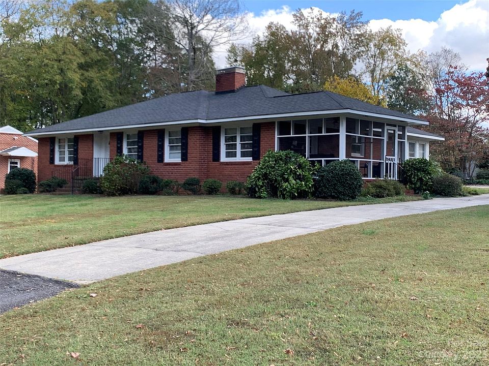 1st image of 214 Bailey Ave