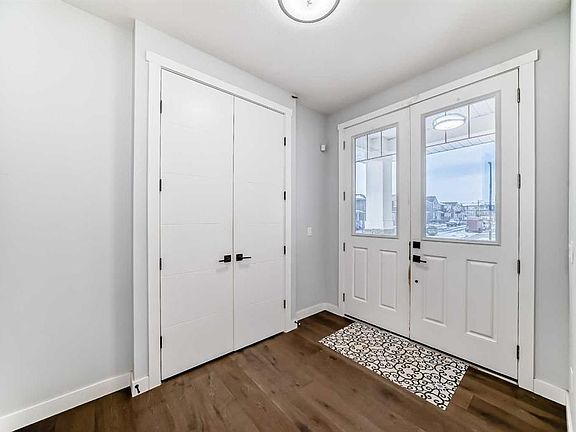 5th image of 2 N Chelsea Bay
