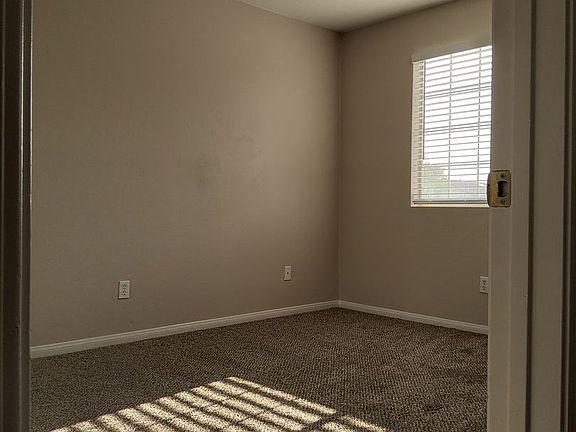 5th image of 9415 Celera Dr