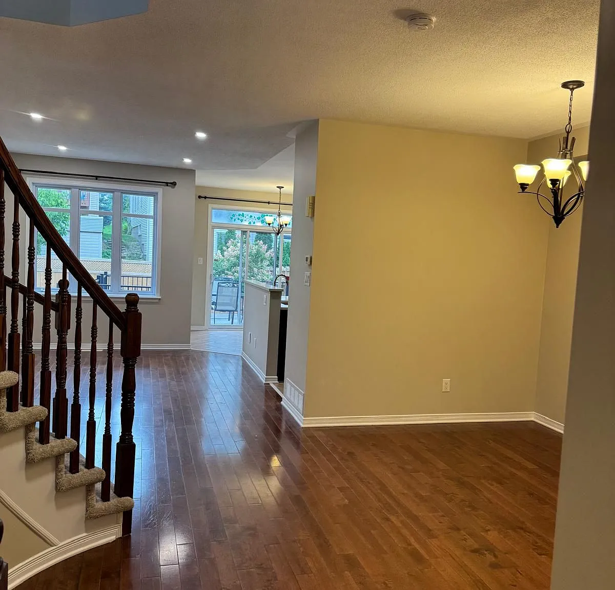 3 bed, $2,900 — Photo 2