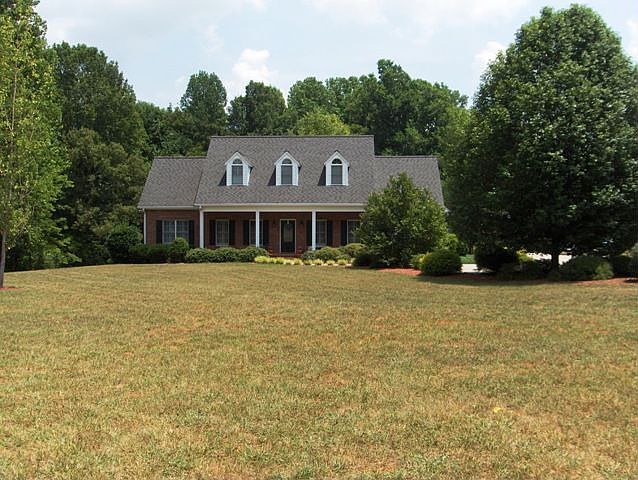 Custom built all brick home on 5 /- acres, Horses Allowed