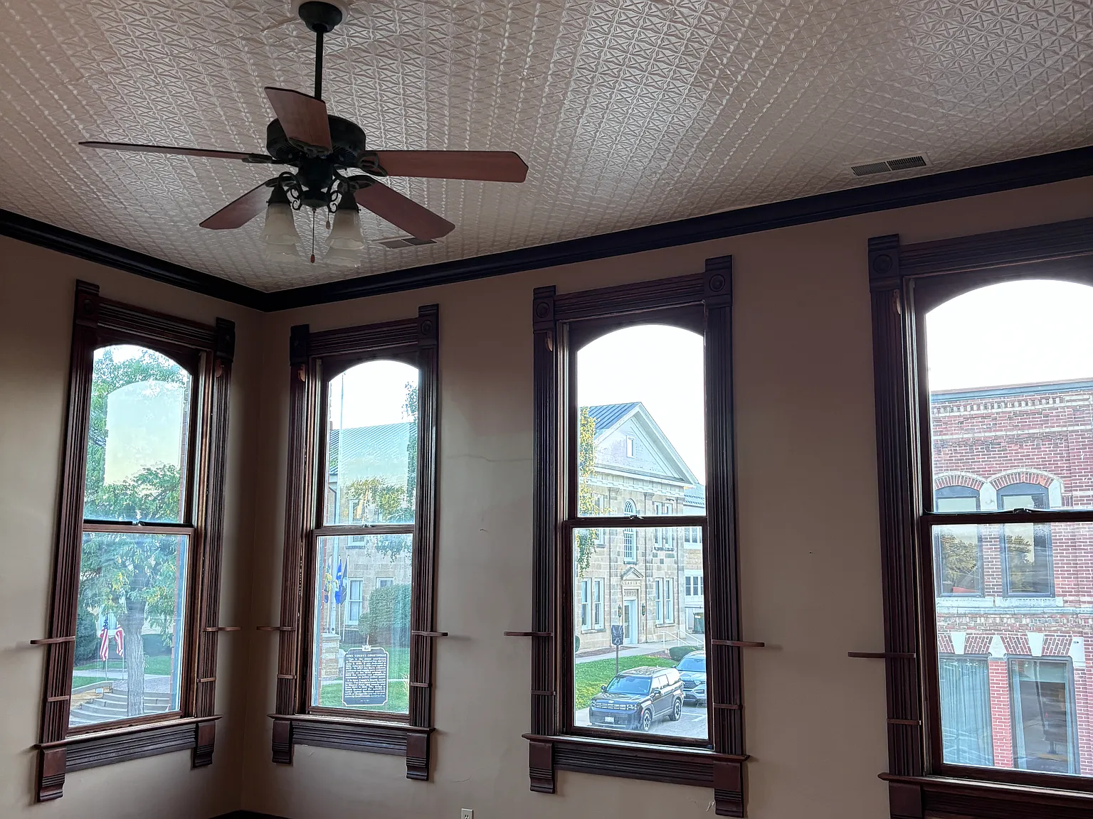 2 bed, $1,200 — Photo 2