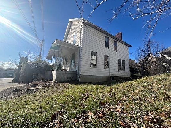 3rd image of 211 Virginia Ave