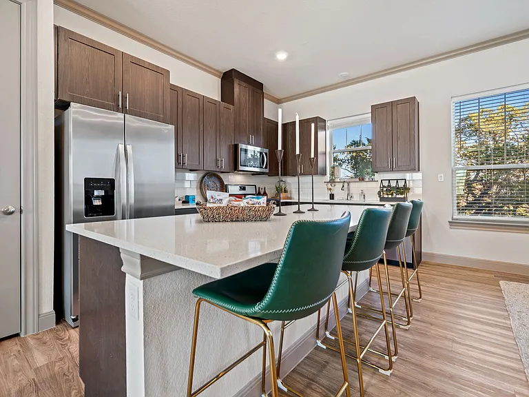 3BD, 3.5BA - 2926SF - Kitchen