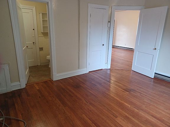 Also bedroom #1