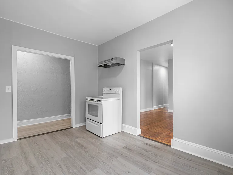 202 Mather St #3-W — Photo 17