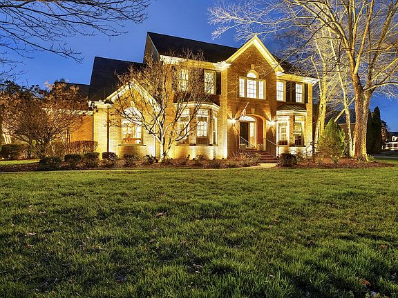 2nd image of 506 Sandpiper Cir